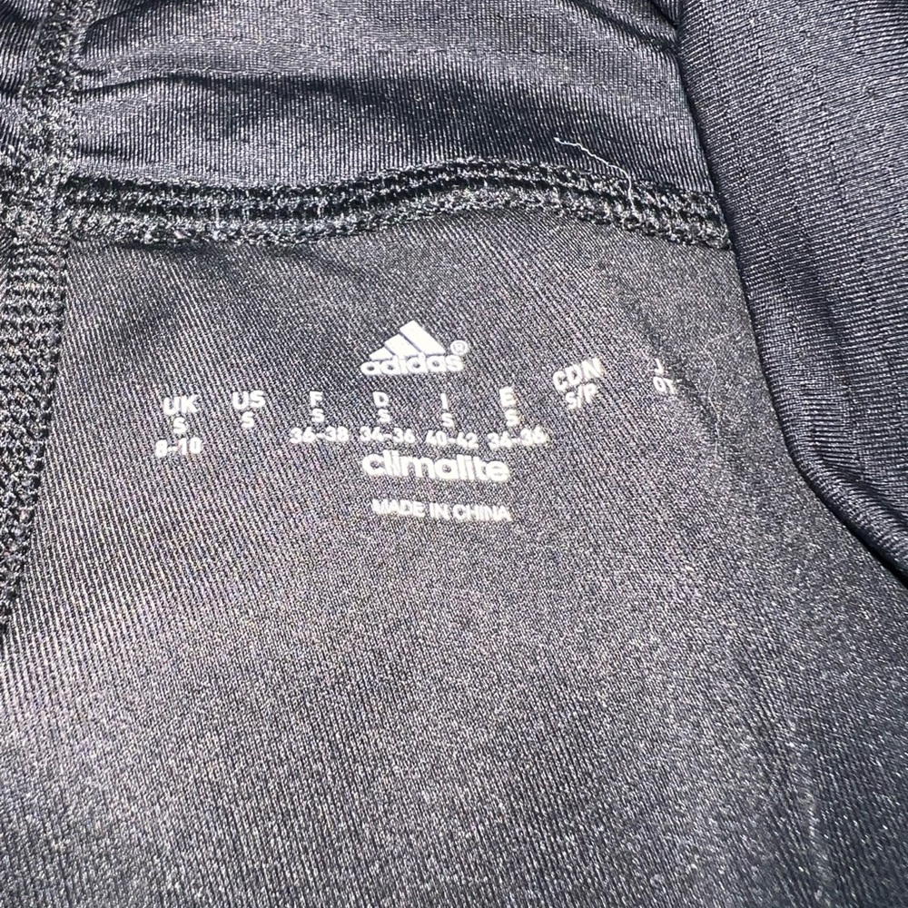 Adidas - Picture 3 of 5